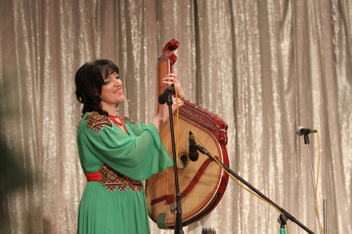 Photo: Christmas carols - Nadia Kulyk