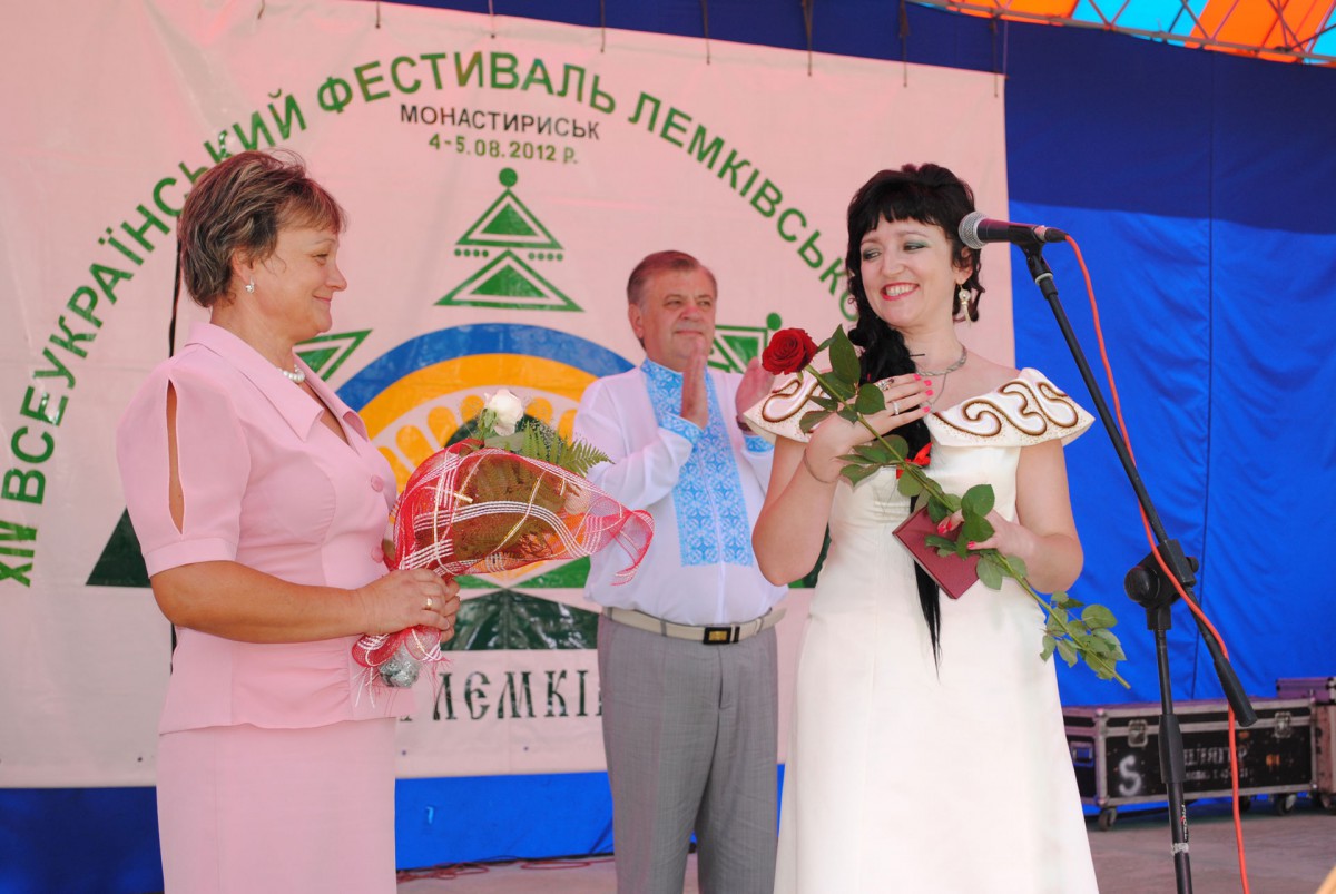 Фото: Вручення почесного звання (Лемківська Ватра 2012) - Надія Кулик