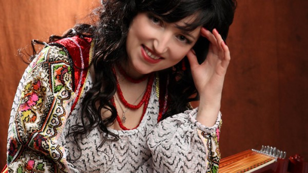 Photoshoot with bandura ID:2222